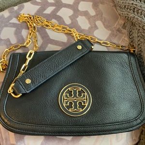 Tory Burch crossbody/clutch black and gold